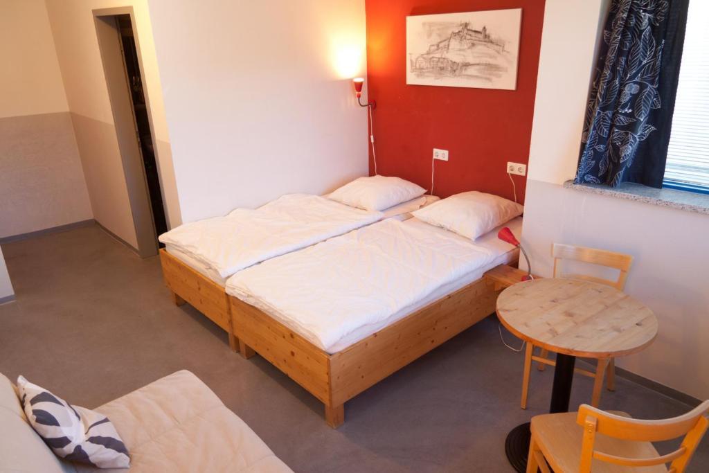 Babelfish Hostel *